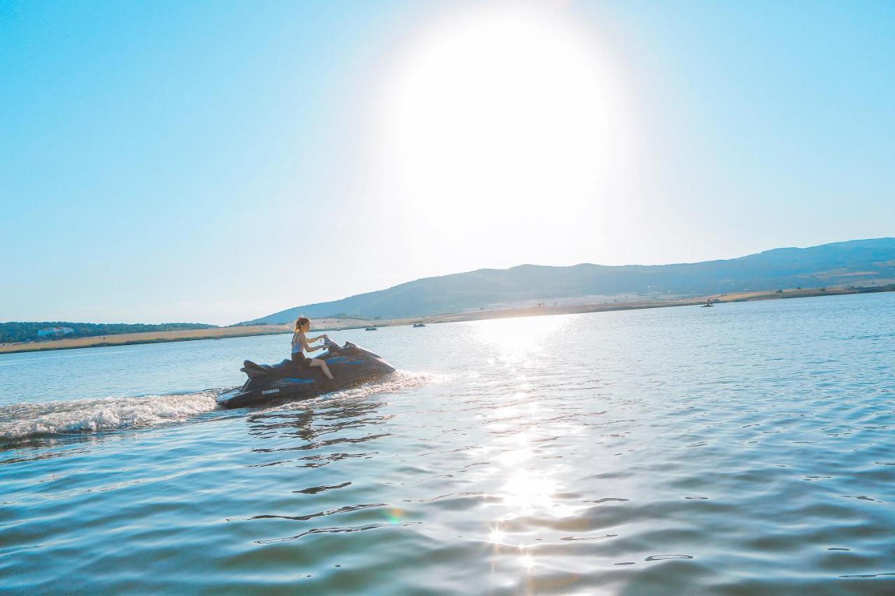 Laguna Beach Club Bazaleti Lake Dushet'i المظهر الخارجي الصورة